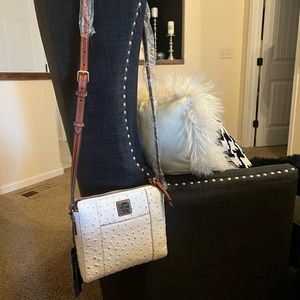 White ostrich dooney and Bourke crossbody bag nwt
